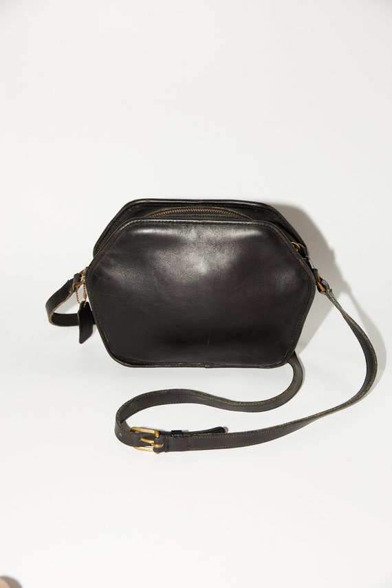 COACH Vintage Vintage Luxury Black Leather Sutton Zip Purse