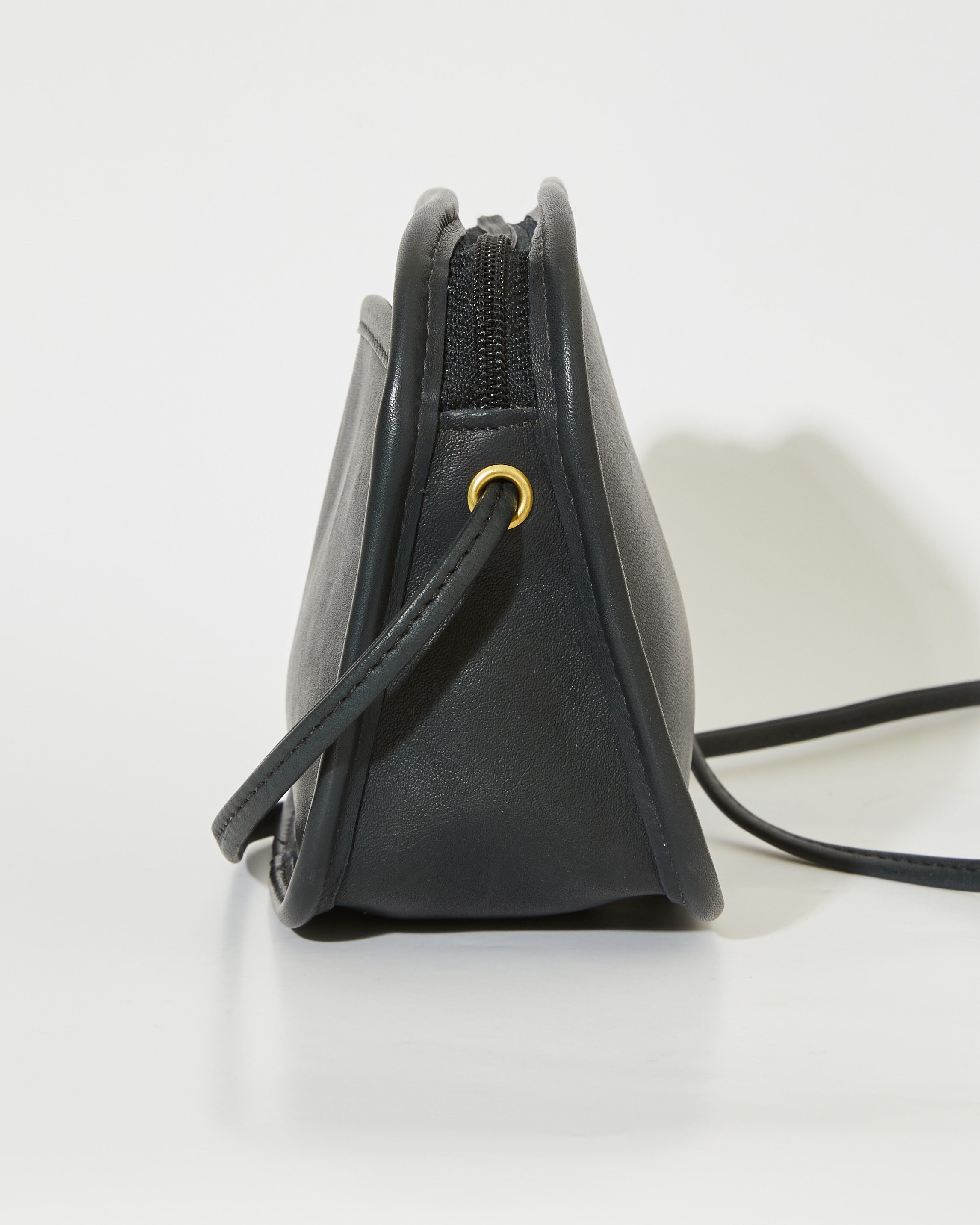 Vintage Coach Hadley Zip in Navy, Style #9935, Made in Early Vintage Coach Hadley Zip in Navy, Style #9935, Made in Early