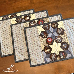 Americana Quilted Placemats - Hexi Patchwork Table Decor (Set of 4)