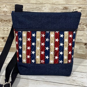 Stars & Stripes Crossbody Bag: Denim Accents, Secure Zip