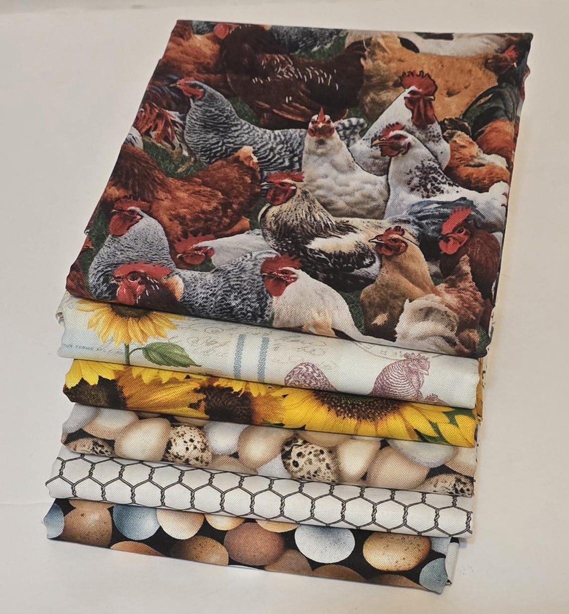 Chicken Fabric Bundle. 6 Fabrics in Fat Quarter and 1/2 Yard Bundles ...