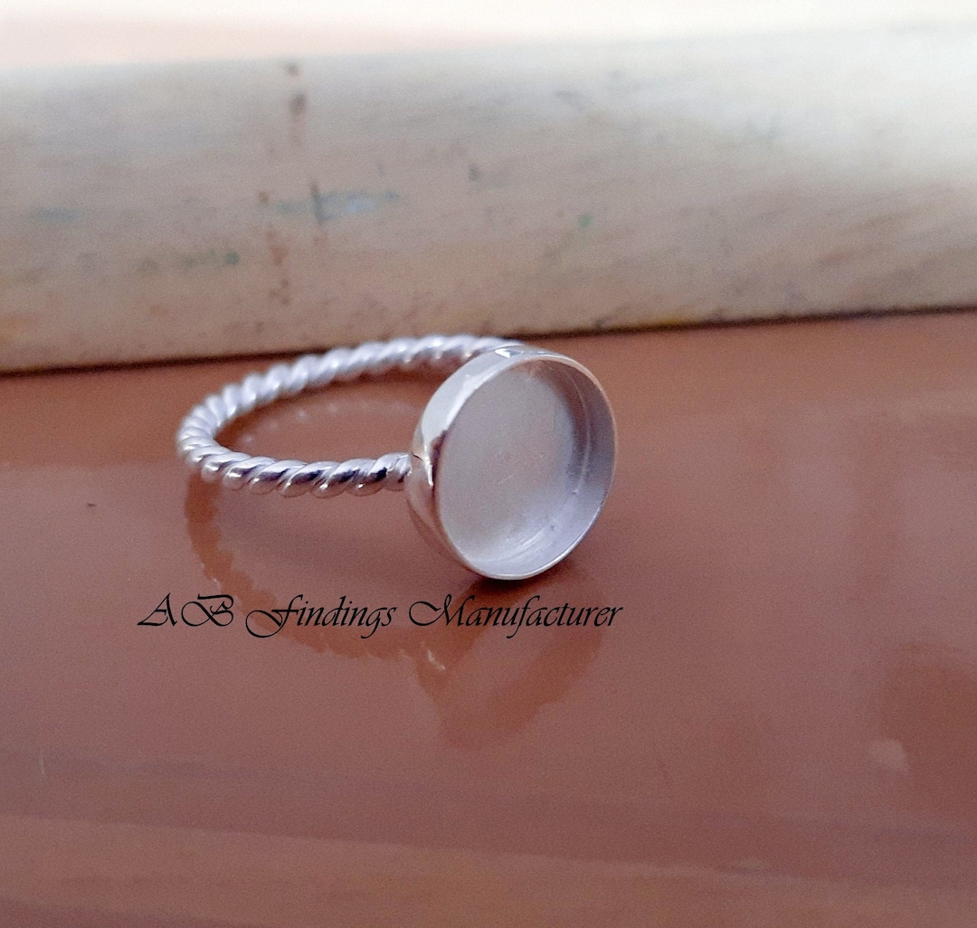 Breast Milk Resin 925 Sterling Silver Round Shape Twisted Band Bezel