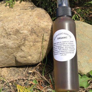 Ayurvedic Herbal Hair Oil: Amla, Moringa, and Curry Leaf Infusion