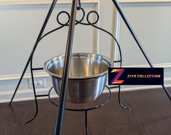 Trípode plegable ajustable de tres puntas de hierro forjado para colgar utensilios de cocina y acampar al aire libre.