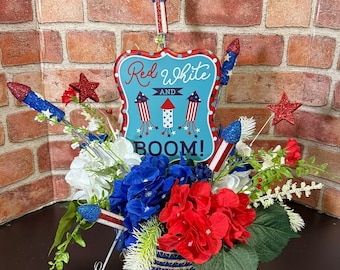 Patriotic Centerpiece, 4th of July Table Decor, Red White and Blue Floral Arrangement, Independence Day Firework Decor, Memorial Day Display