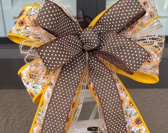 Sunflower Lantern Bow, Medium Farmhouse Sunflower Bow, Fall Porch Bow, Mailbox Bow, Wreath Bow, Rustic Sunflower Decor, Front Door Accent