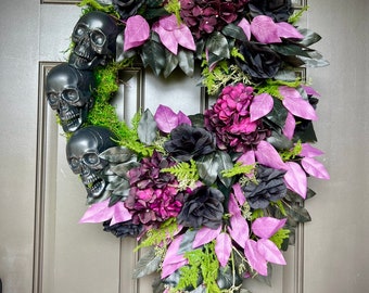 Spooky Chic Halloween Wreath, Gothic Floral Skull Door Decoration, fancy Halloween wreath, gothic vibes, black and purple, skulls and flower