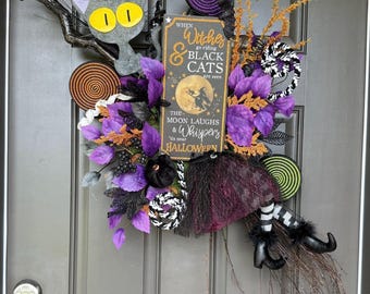Halloween Wreaths & Bows