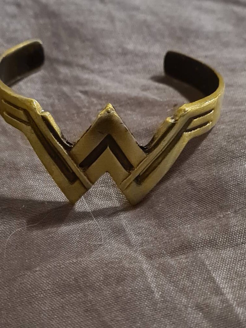 Wonderwoman bracelet vintage wonder woman cuff bangle retro
