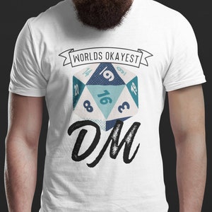 Dnd Shirt - World's Okayest DM Dungeon Master Dungeons and Dragons - Camiseta Unisex de manga corta