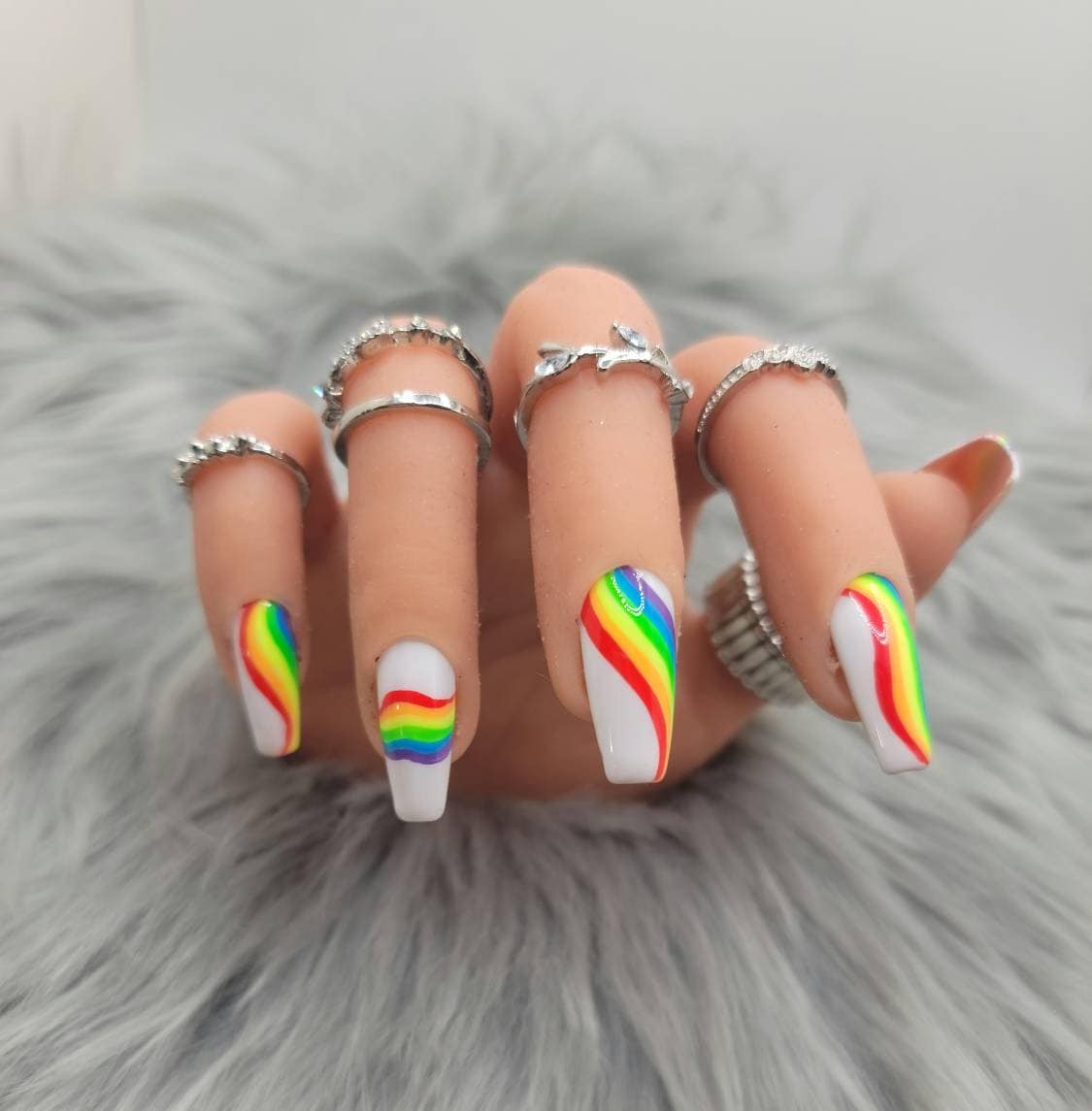 Uñas prensadas uñas de orgullo uñas LGBTQ uñas arco iris - Etsy España