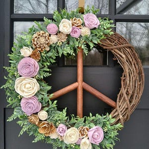 Wood Flower Peace Sign Wreath, Door Wreath, Hippie Wreath, Peace Symbol, Peace Sign Wreath for door, Handmade, 18 inch grapevine