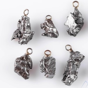 Ciondolo METEORITE – Campo Del Cielo – Autentica roccia spaziale, gioiello meteorico grezzo, E0667