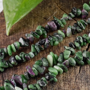 RUBY ZOISITE Chip Bead Necklace - Multicolored Boho Handmade Natural Crystal Jewelry, E0807
