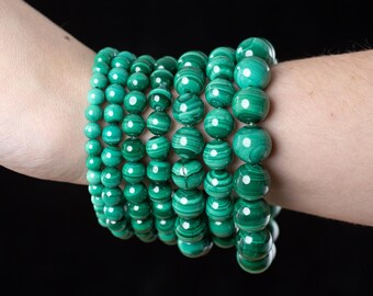 Bracciale con perline rotonde verde chiaro in malachite: gioielli fatti a mano in cristallo naturale, E1817