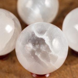 SELENITE White Crystal Sphere - Crystal Ball, Housewarming Gift, Home Decor, Selenite Sphere - E1125