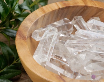 CLEAR QUARTZ Crystal Point - Mini - Home Decor, Crystal Grid, Healing Crystals, Quartz Wand - E1403