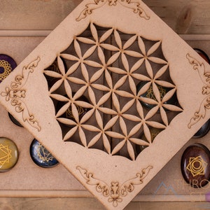 Cristales de CHAKRA en caja de madera con tablero de rejilla de cristal - Flor de la vida - Kit de inicio de cristal, Juego de piedras de chakra, Kit de autocuidado, E1756