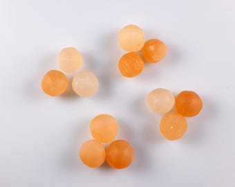 Esferas pulidas de selenita naranja: 3 cristales pequeños color melocotón, piedras curativas naturales, piedras de bolsillo, E2129