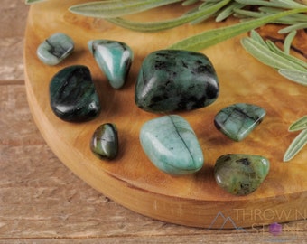 EMERALD Tumbled Stones - Emerald Birthstone, Crystal Gift, Heart Chakra, Pocket Stones, E0318