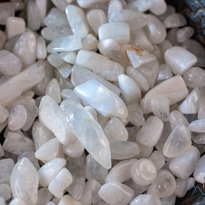 Rainbow MOONSTONE Crystal Chips - Sieraden maken, helende kristallen en stenen, tuimelde kristallen, E1764