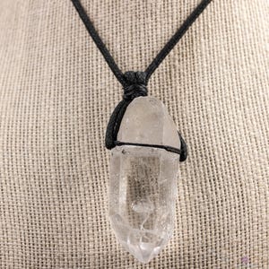 CLEAR QUARTZ Necklace - Crystal Necklace, Raw Crystals, Quartz Necklace, Healing Crystals, E0930
