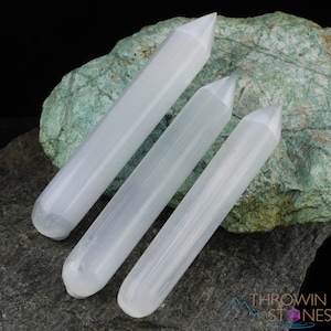SELENITE Crystal Point- Self Care, Crystal Wand, Healing Crystals and Stones, White Selenite, E0179