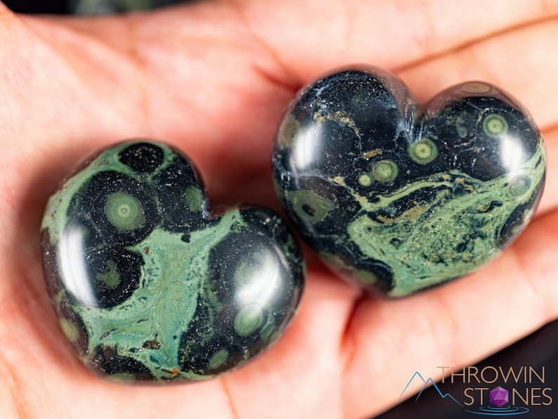 Kamaba Jasper is marbled many shades of green with round green splotches.
Crystals are nature-made therefore each one is unique in appearance.