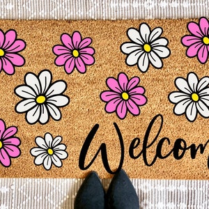 Welcome Daisy Doormat | Spring Doormat | Spring Porch Decor | Flower Doormat | Floral Doormat | Spring Home Decor