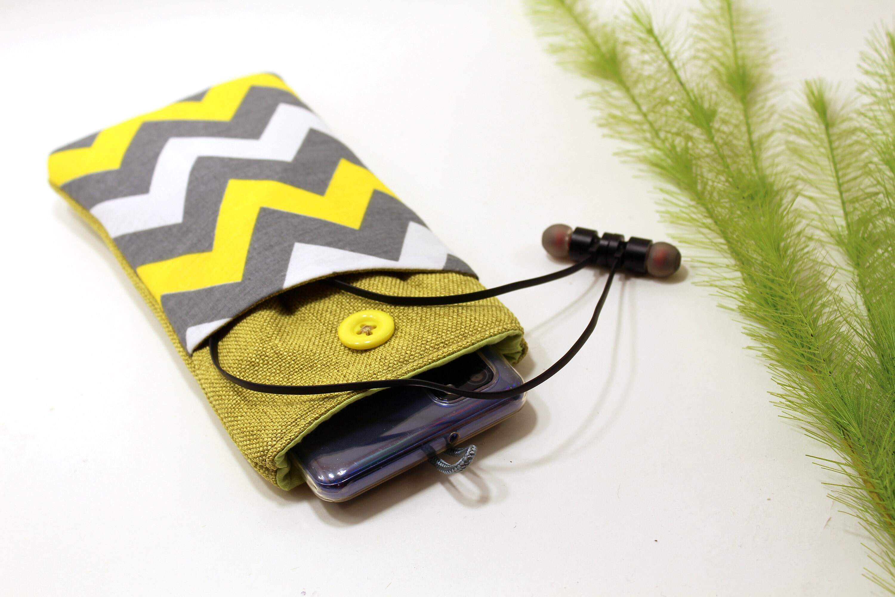 pouch phone holder