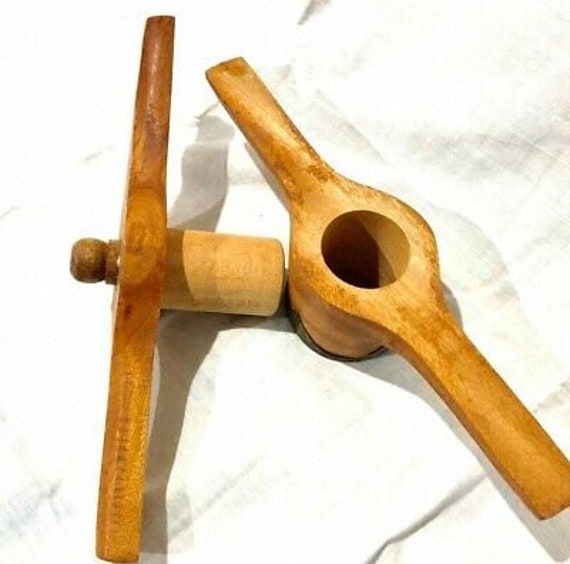 Ceylon Wooden Original String Hopper Idiyappam Maker/Extruder And Free 10  Trays