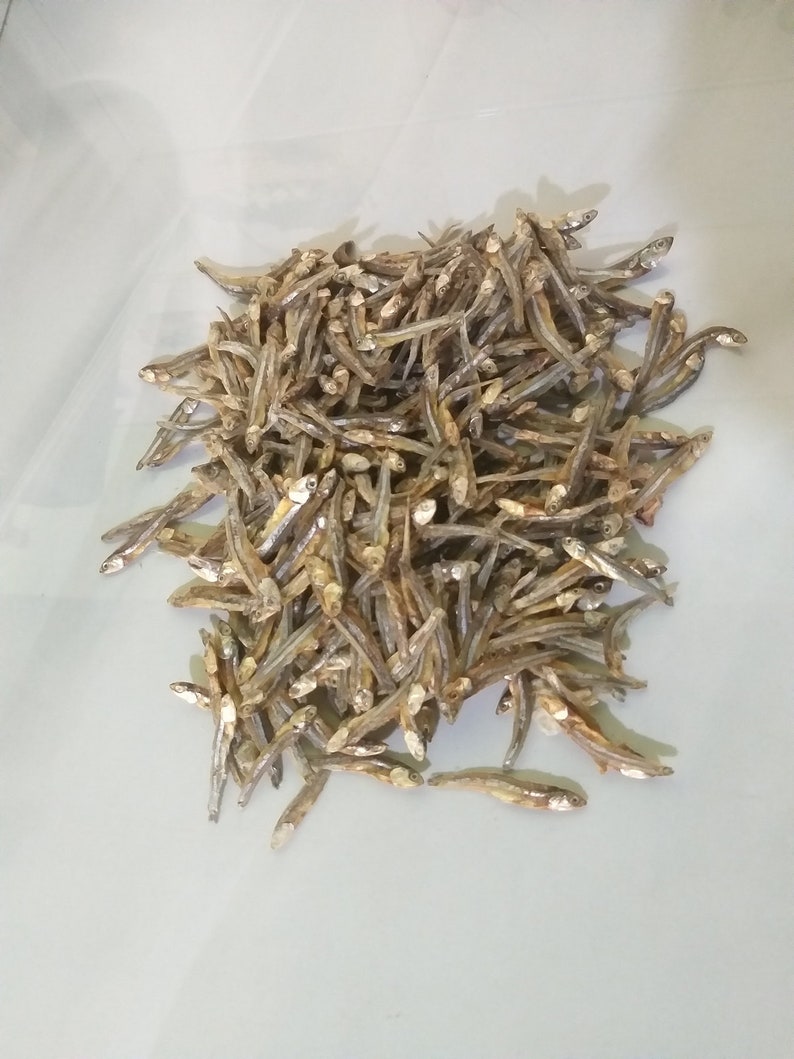 Natural Sun Dried Fresh pure Sprats halmessa Chemical free Dried 1kg, 1000g image 2