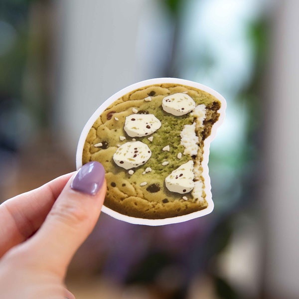 Adhesivo de galleta con chispas de chocolate blanco Matcha - 3x2.5 pulgadas // Adhesivo de vinilo resistente al agua y duradero // ¡Utilizable como computadora portátil, adhesivo para parachoques y más!