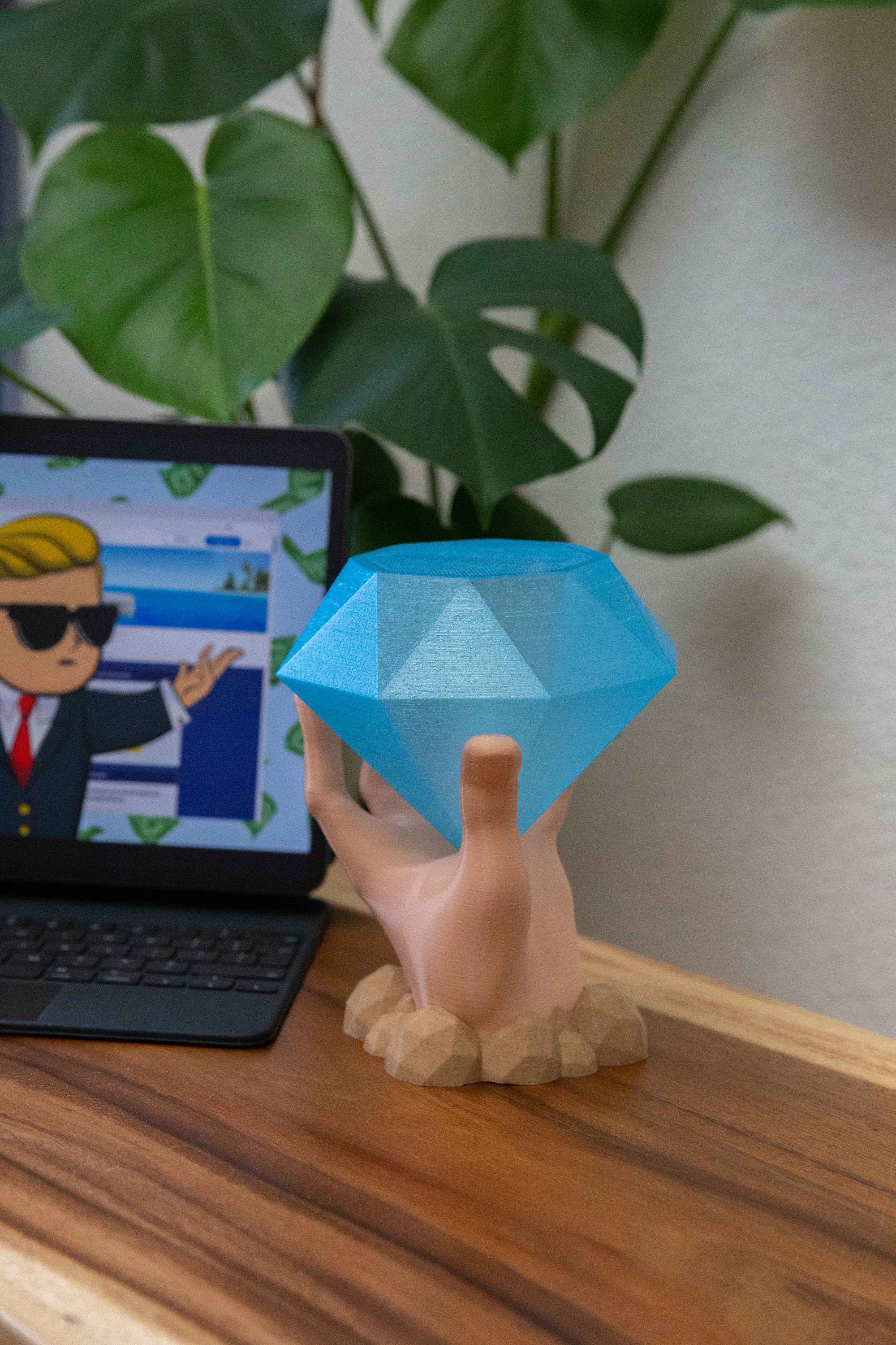 Adorno de escritorio criptográfico Mano Esmeralda – Soporte Safemoon,  Stonks Decor - Etsy México