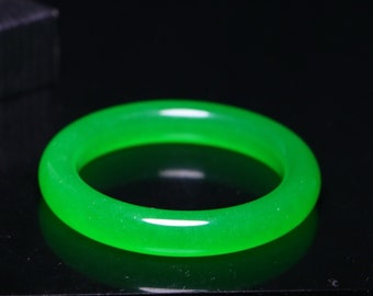 Chinese Antique Hand Carved Beautiful and Rare High Ice Jade Round Bar Bracelet Jewelry