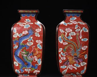 A pair of exquisite and rare pure copper cloisonné square bottle ornaments with dragon and phoenix patterns made by Chinese antiques