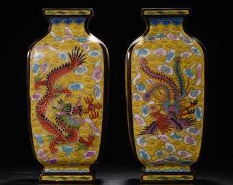 A pair of exquisite and rare pure copper cloisonné square bottle ornaments with dragon and phoenix patterns made by Chinese antiques