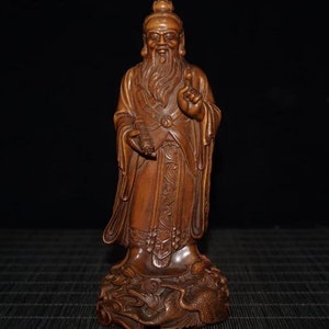 Collect boxwood carved statue of Lao Tzu
