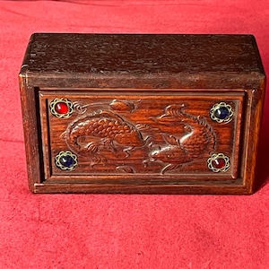 Chinese antique pure hand-carved exquisite rare rosewood inlaid shells with continuous pattern jewelry box ornaments