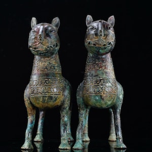 Chinese antique pure handmade exquisite rare bronze inscribed tiger statue ornaments