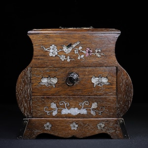Chinese antique pure hand-carved exquisite rare rosewood inlaid shell vase style with lid multi-treasure box storage box ornaments