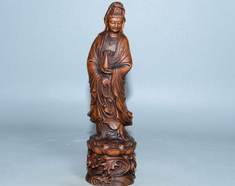 Beautiful and rare pure hand-carved Chinese boxwood Guanyin Buddha statue ornaments