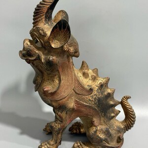 Antique Chinese handcrafted exquisite rare pure copper unicorn statue ornament