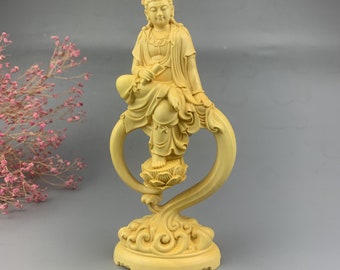 Chinese natural boxwood hand-carved statue of Guanyin Bodhisattva