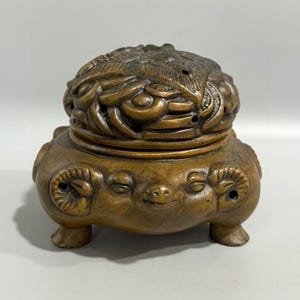 A rare and exquisite pure copper incense burner made by hand from antique Chinese