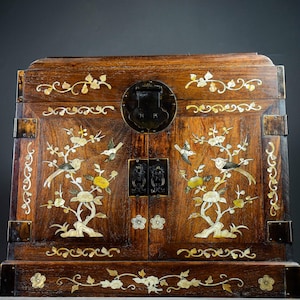 Chinese antique pure hand-carved exquisite rare rosewood inlaid shells happy eyebrows jewelry box storage box ornaments