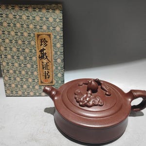 Chinese antique pure hand-painted clay exquisite rare Fushou teapot purple clay teapot tea set ornaments