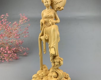 Chinese antique hand-carved natural boxwood statue of Guanyin Bodhisattva, exquisite workmanship and exquisite shape