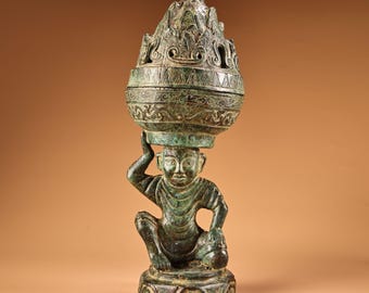 Exquisite bronze Boshan censer ornament, handcrafted from Chinese antiques.