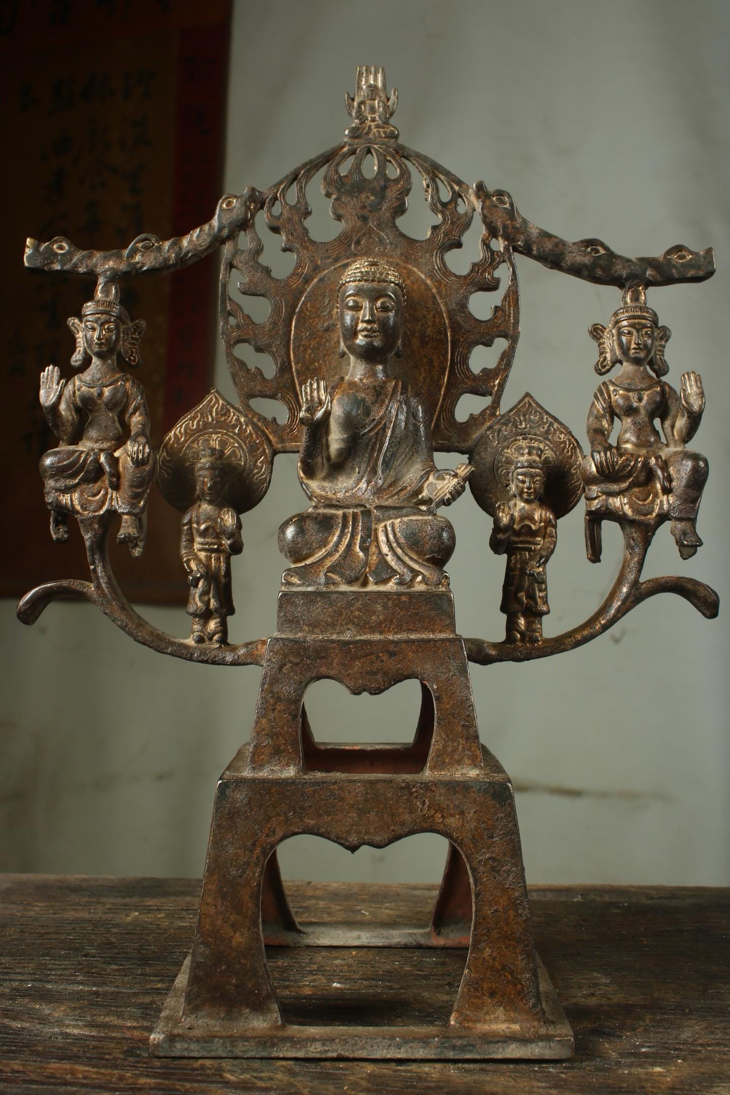 古銅.銅製.北魏時代の仏像の写し物.出来の良いレプリカ.同じ物が故宮にあったようですが？.唐物古玩。